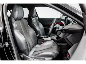 Peugeot 2008 E-GT 50kWh Auto 136HP - Image 3