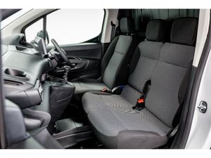 Peugeot Partner Pro Plus 1.5 Diesel 100HP 650kg - Image 4