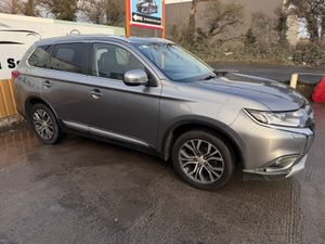 182 Mitsubishi Outlander 2.2 DI-D 4WD 7-Seater - Image 2