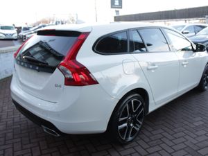2.0D SE LUXURY EDITION 5DR ESTATE AUTO // 60,000KM - Image 4