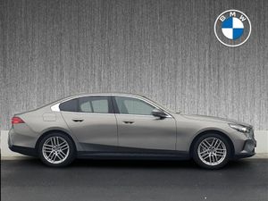 BMW i5 eDrive40 Sport Edition - Image 3