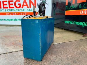 1500lts OIL STORAGE TANK / DELIVER PUMP ......701. - Image 2