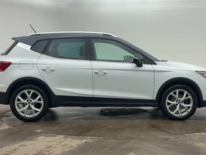 SEAT Arona Hatchback FR - Image 2