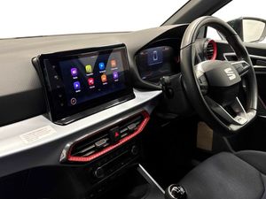 SEAT Arona Hatchback FR - Image 4