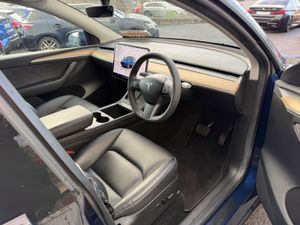 Long Range Model Y - AWD - Low mileage - Image 4