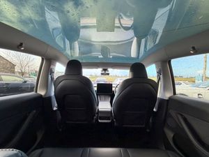 Long Range Model Y - AWD - Low mileage - Image 2