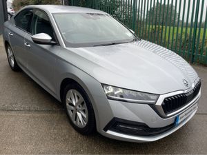 Skoda Octavia AMBITION TSI 110 AUTO AS NEW!! - Image 2