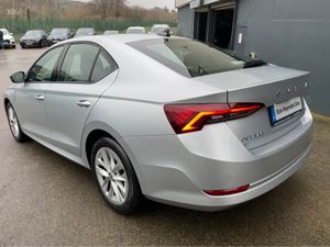 Skoda Octavia AMBITION TSI 110 AUTO AS NEW!! - Image 4