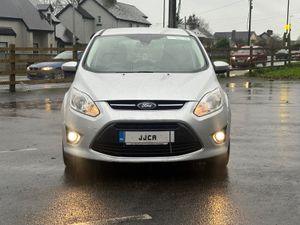 ABSOLUTELY TOP OF THE RANGE 7 SEATER - Image 2