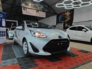 2017 Toyota Aqua- Immaculate condition push button - Image 3