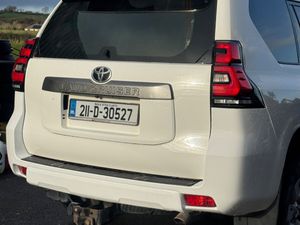 Toyota Land Cruiser 2021 + vat - Image 4