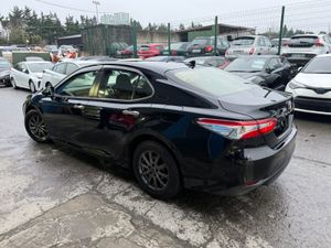 2020 Toyota Camry Hybrid Automatic - Image 3