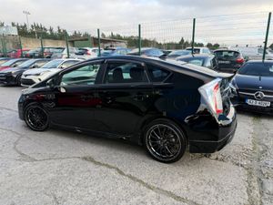 2014 Toyota Prius 1.8 Hybrid Automatic - Image 3