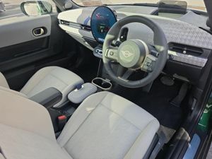 Mini Cooper Cooper C 3 Door - Image 4