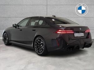BMW M5 Saloon - Image 3