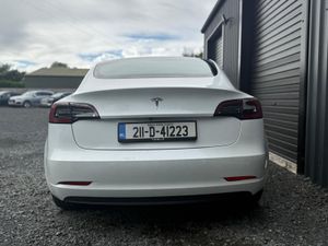 211 Tesla Model 3 Standard Range Plus - Image 3