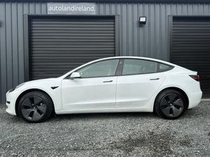 211 Tesla Model 3 Standard Range Plus - Image 4