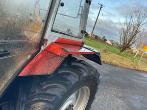 1990 Massey Ferguson 390 with Loader - Image 3
