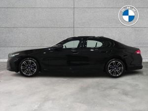 BMW 5-Series 530e M Sport Saloon - Image 4