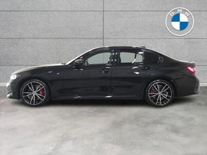 BMW 3-Series 320i M Sport Saloon - Image 4