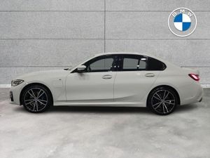 BMW 3-Series 330e M Sport Saloon - Image 4