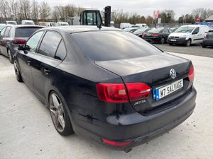 14 Jetta CL Tdi 1.6 200km Starting - Image 4
