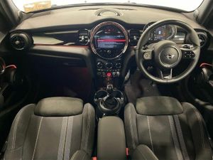 Mini Cooper 5-Door Cooper S Sport - Image 4