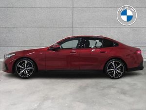 BMW 5-Series 530e M Sport Saloon - Image 4