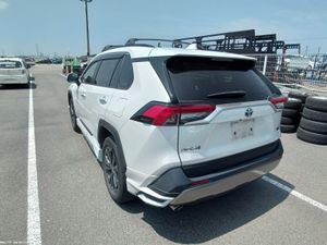 Toyota Rav4 2023 - Image 2