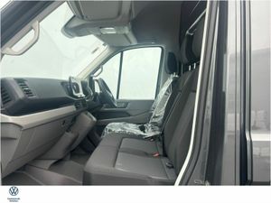 Volkswagen Crafter MWB 177HP HL HIGH ROOF 4MO AUTO - Image 4