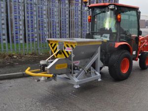New Logic PSD150T 3-point Linkage Salt Spreader - Image 2
