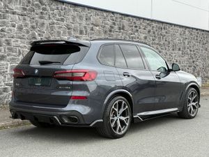 2022 BMW X5 M Sport Pro X-Drive  M Performance 45E - Image 2