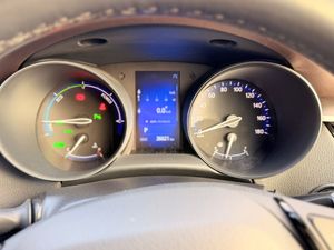 Toyota C-HR Hybrid - Image 3