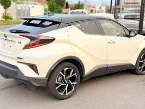 Toyota C-HR Hybrid 2018 - Image 3