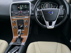 2016 Volvo XC60 D4 Classic | Automatic - Image 4