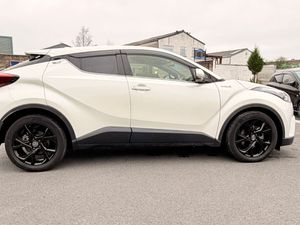 Toyota C-HR Hybrid 2019 - Image 3