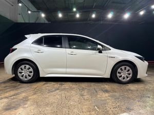 Toyota Corolla 1.8 HYBRID - MULTI FUNCTION STEERIN - Image 3