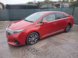 2015 Toyota sai  / Corolla  Hybrid  Automatic - Image 4