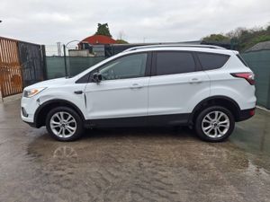 2017 Ford Kuga  2.0 Diesel    Titanium - Image 4