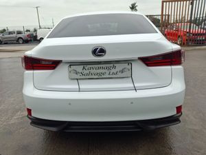 142 Lexus 300H  Hybrid  Automatic - Image 4