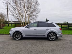 Audi Q7  ( NCT and TAX ) !! Black edition - Image 3