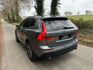 201 VOLVO XC60 B4 AWD AUTO MOMENTUM - Image 4