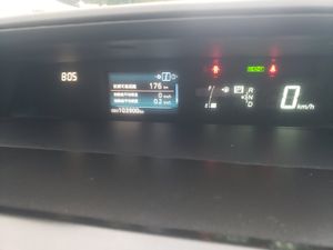 Toyota Prius 2017Alpha 7 seater - Image 3