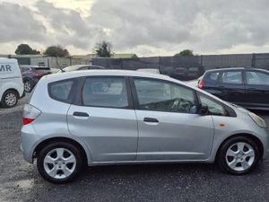 2010 Honda Jazz 1.2 petrol ncted and taxed for 9 m - Image 2