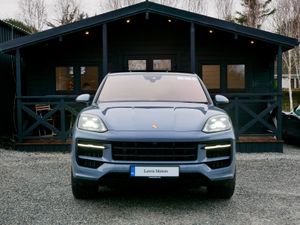 2025 Porsche Cayenne Coupe E-Hybrid - Image 2