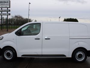 2022 Peugeot Expert L1H1 Professional - Image 3