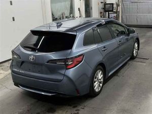 2020 Toyota Corolla Touring Hybrid - Image 4