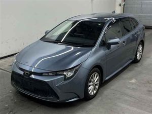 2020 Toyota Corolla Touring Hybrid - Image 2