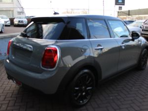 1.5D COOPER BLACK EDITION 5DR HATCHBACK AUTO // FU - Image 4