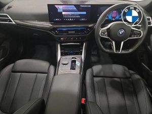 BMW i4 eDrive35 M Sport - Image 4